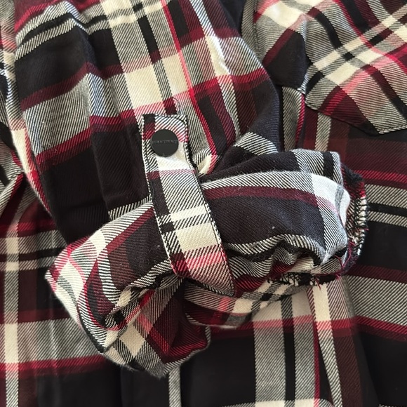 Sanctuary Boyfriend Flannel Tunic Shirt Sz M Roll Tab Sleeve Black Red Plaid - Picture 9 of 10